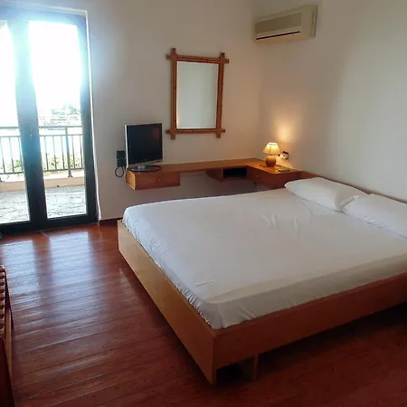 Achillion Villas Aparthotel